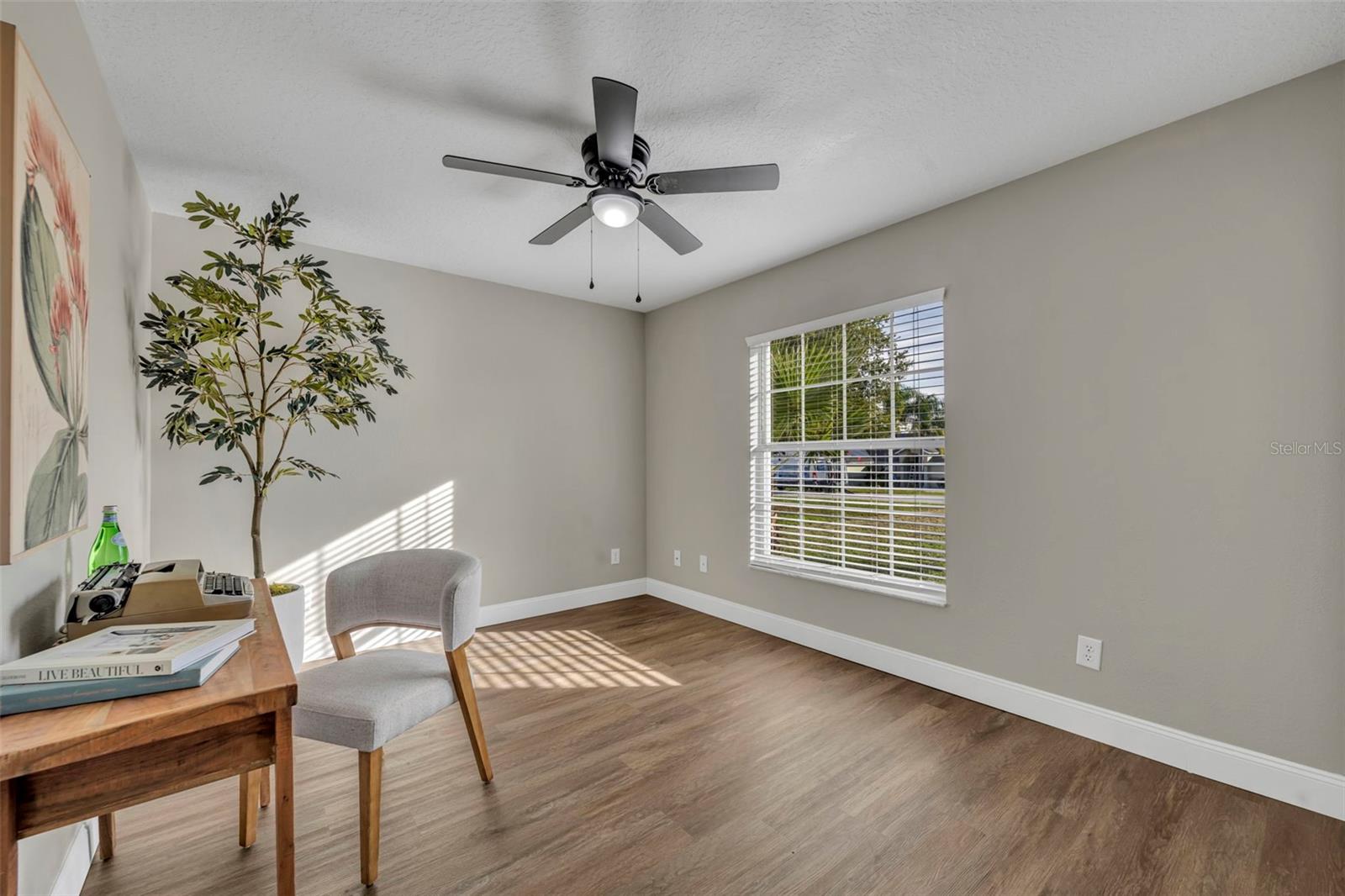 GROVELAND CRANES LANDING EAST LT 01 PB 48 - Residential