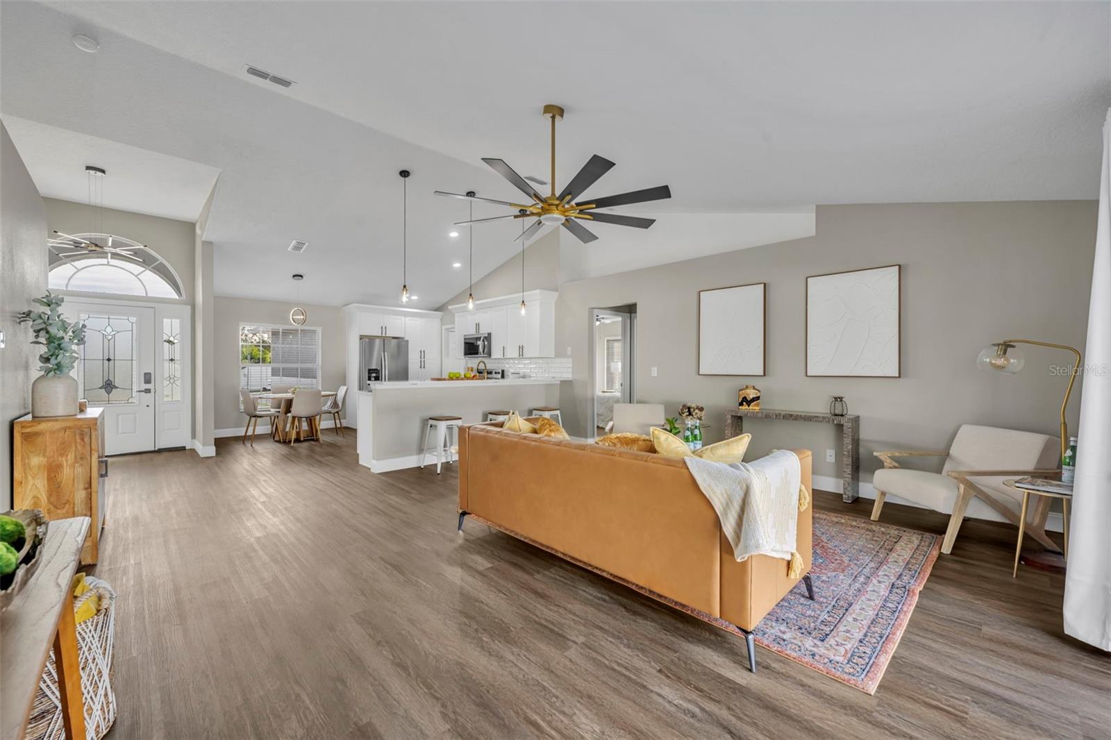 GROVELAND CRANES LANDING EAST LT 01 PB 48 - Residential