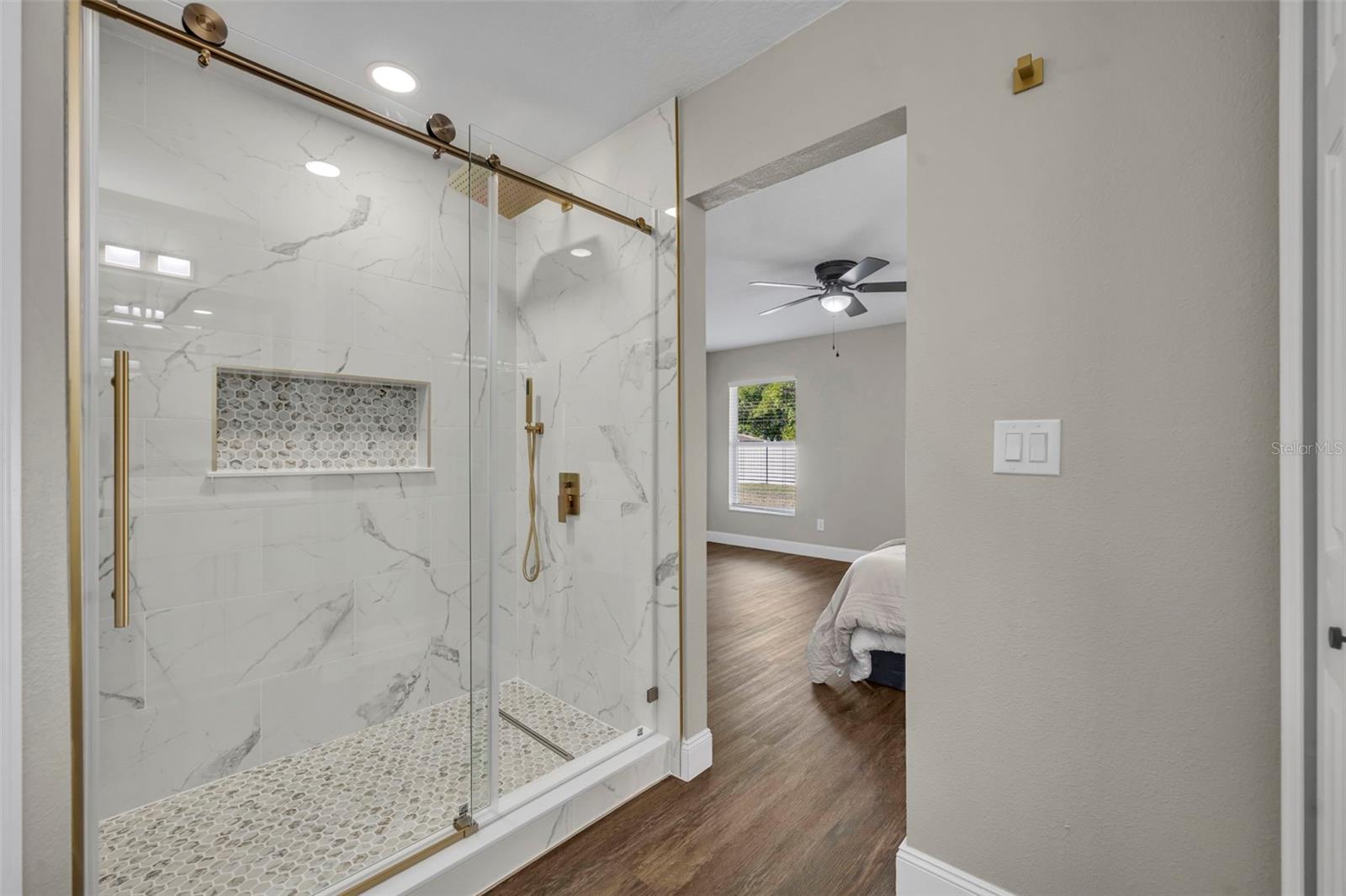 GROVELAND CRANES LANDING EAST LT 01 PB 48 - Residential