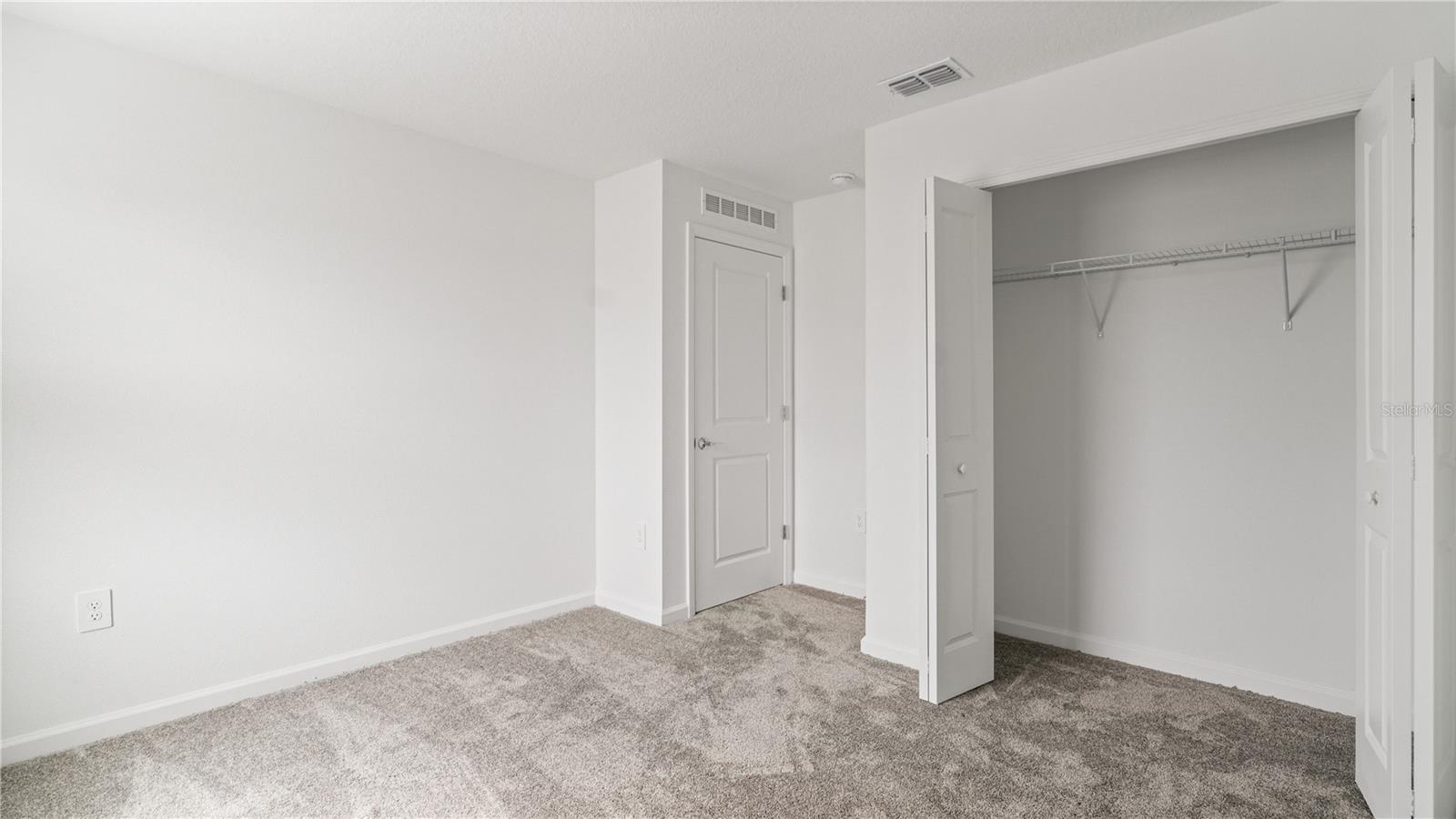 5547 RONIN DRIVE