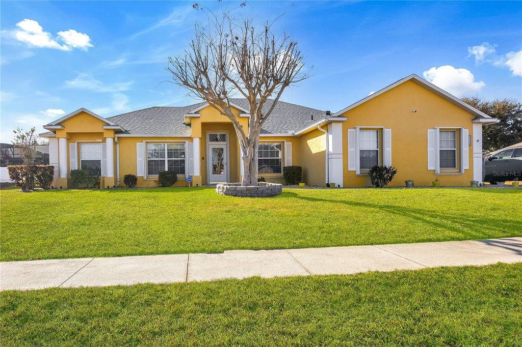 Photo of 10521 Cedar Forest Circle, Clermont, FL 34711 (MLS # G5107534)