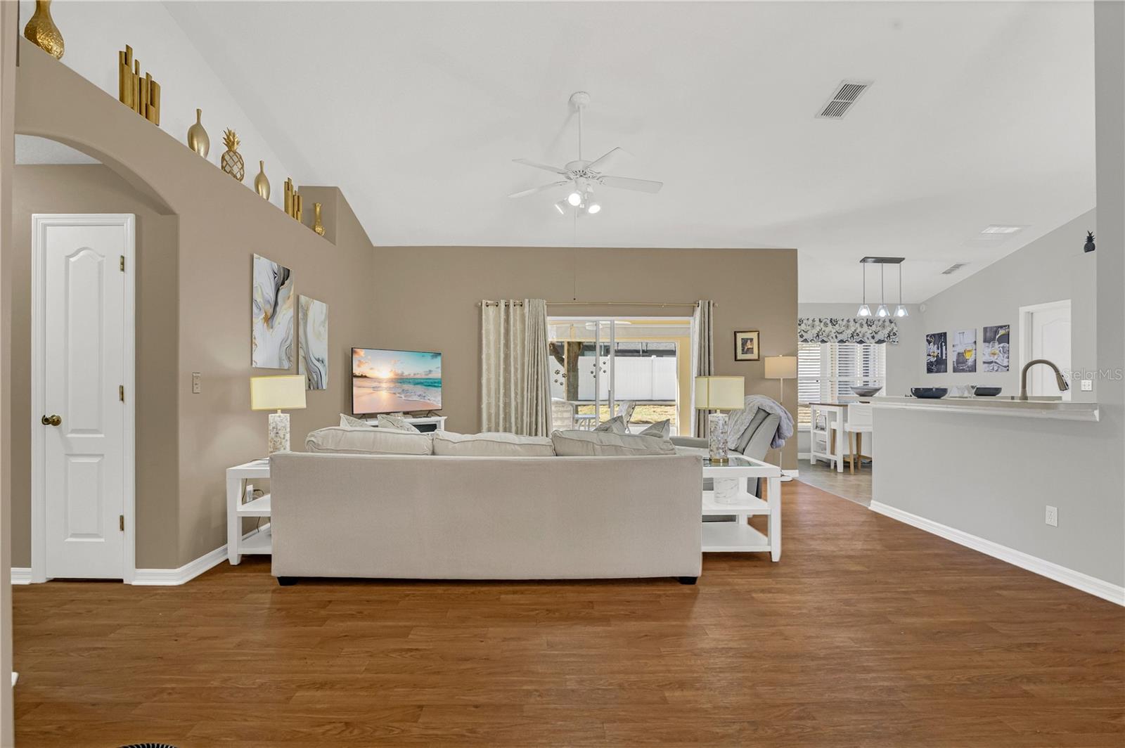 10521 CEDAR FOREST CIRCLE