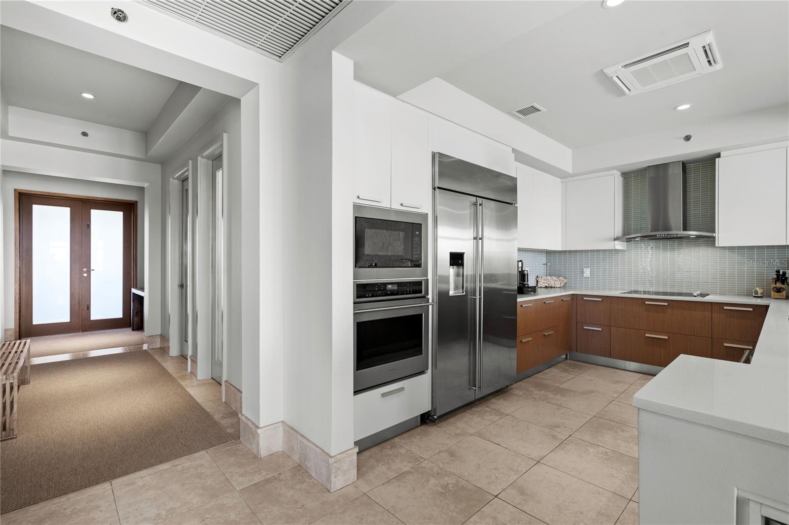 PLANTATION VILLAGE - Residential