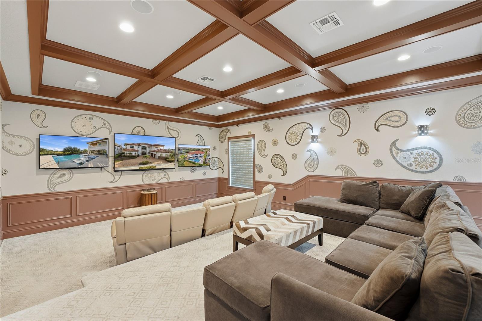 REUNION WEST VLGS NORTH - Residential