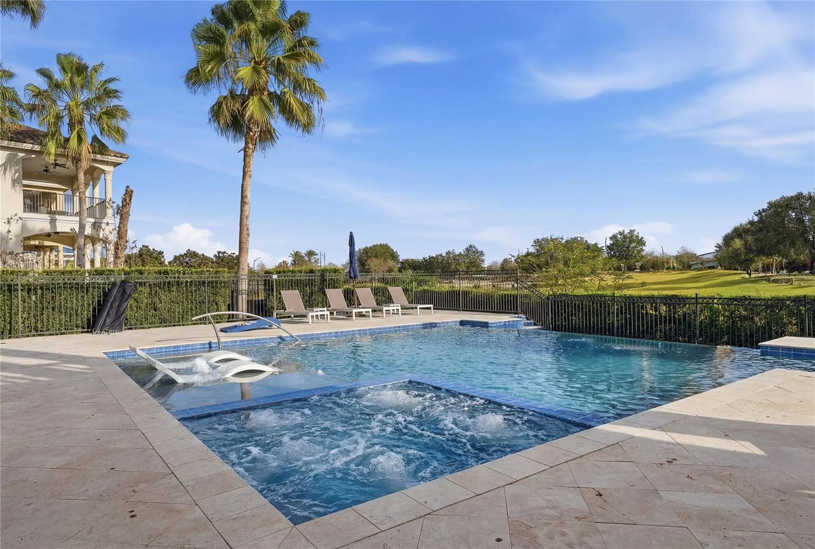 REUNION WEST VLGS NORTH - Residential