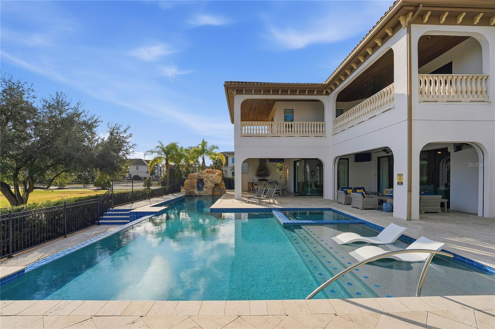 REUNION WEST VLGS NORTH - Residential