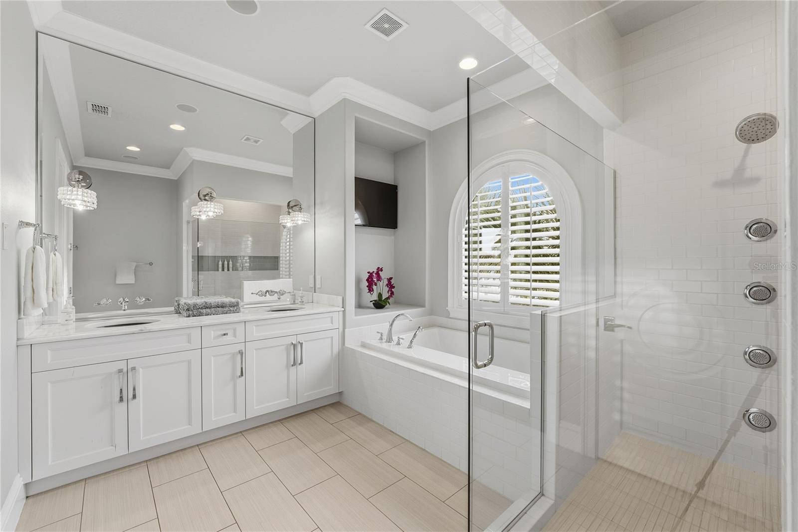 REUNION WEST VLGS NORTH - Residential