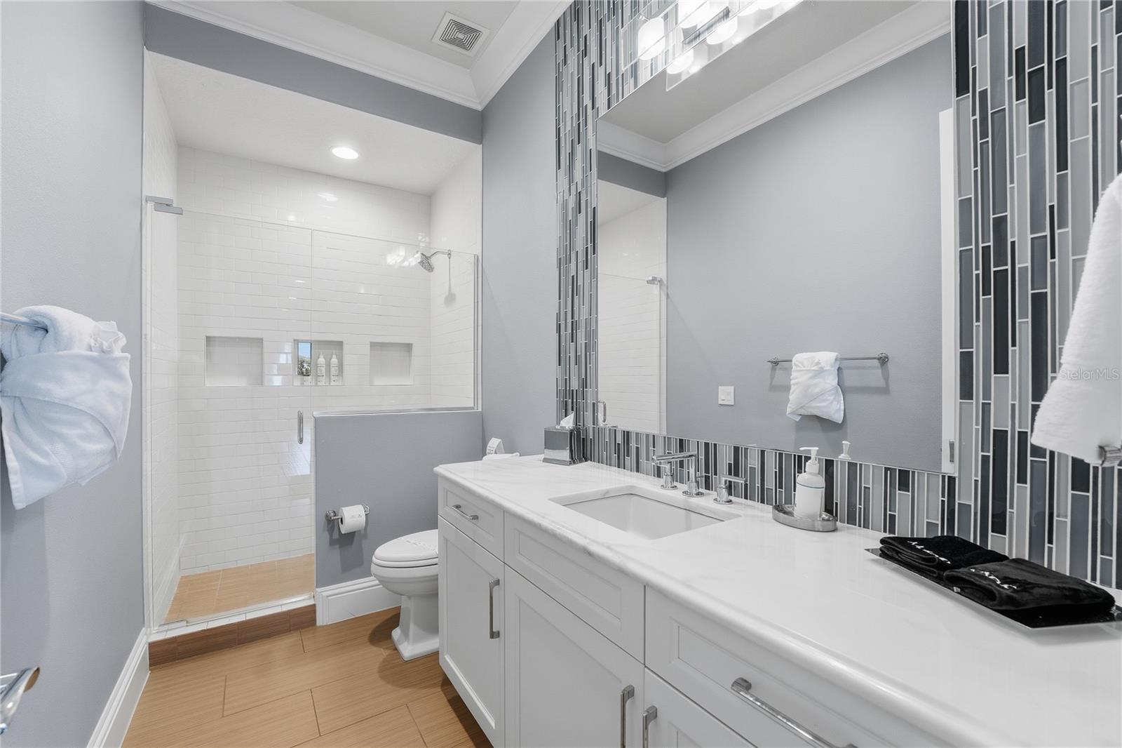 REUNION WEST VLGS NORTH - Residential