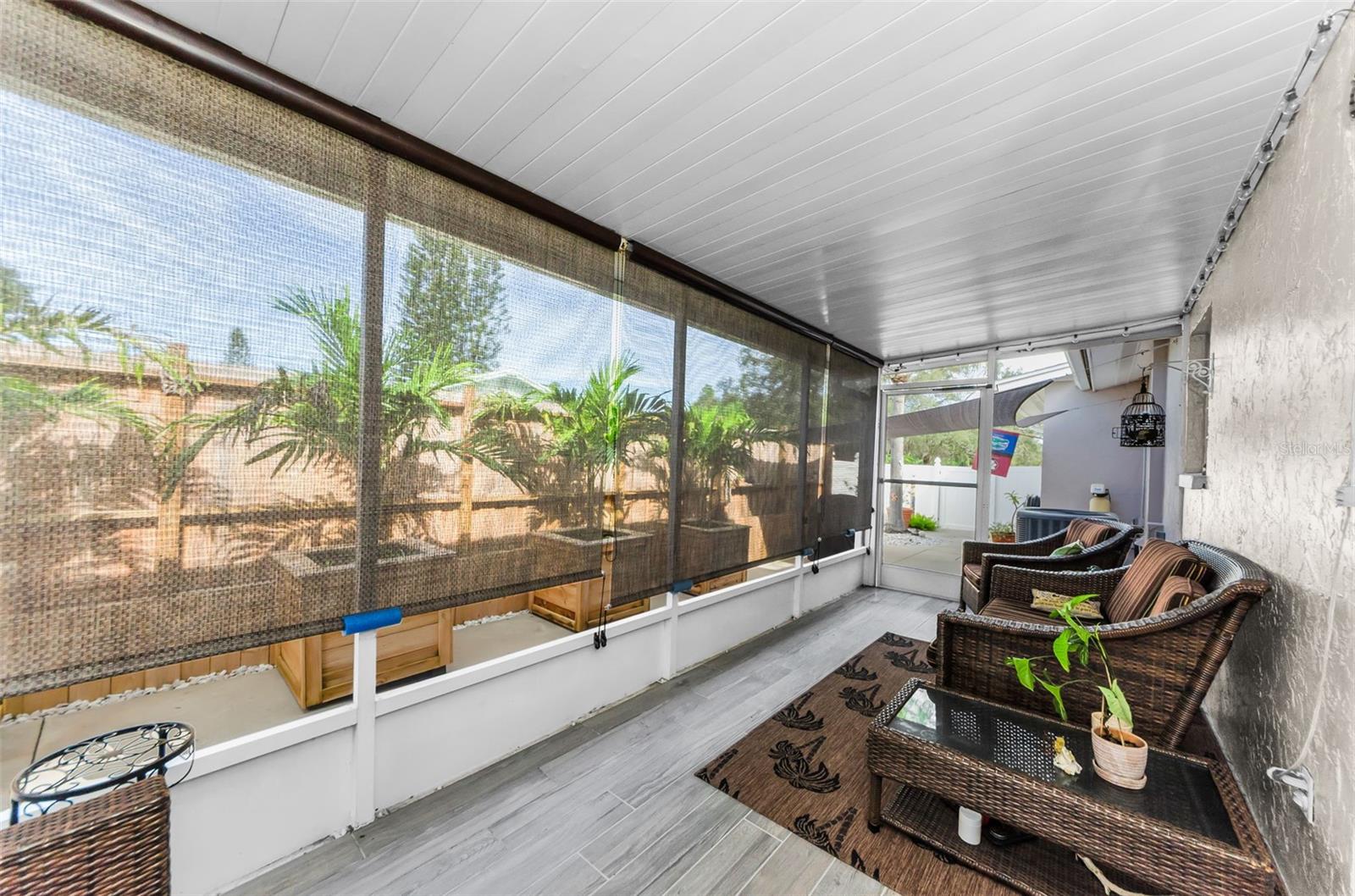 YOUNGS SUB DE LUXE - Residential