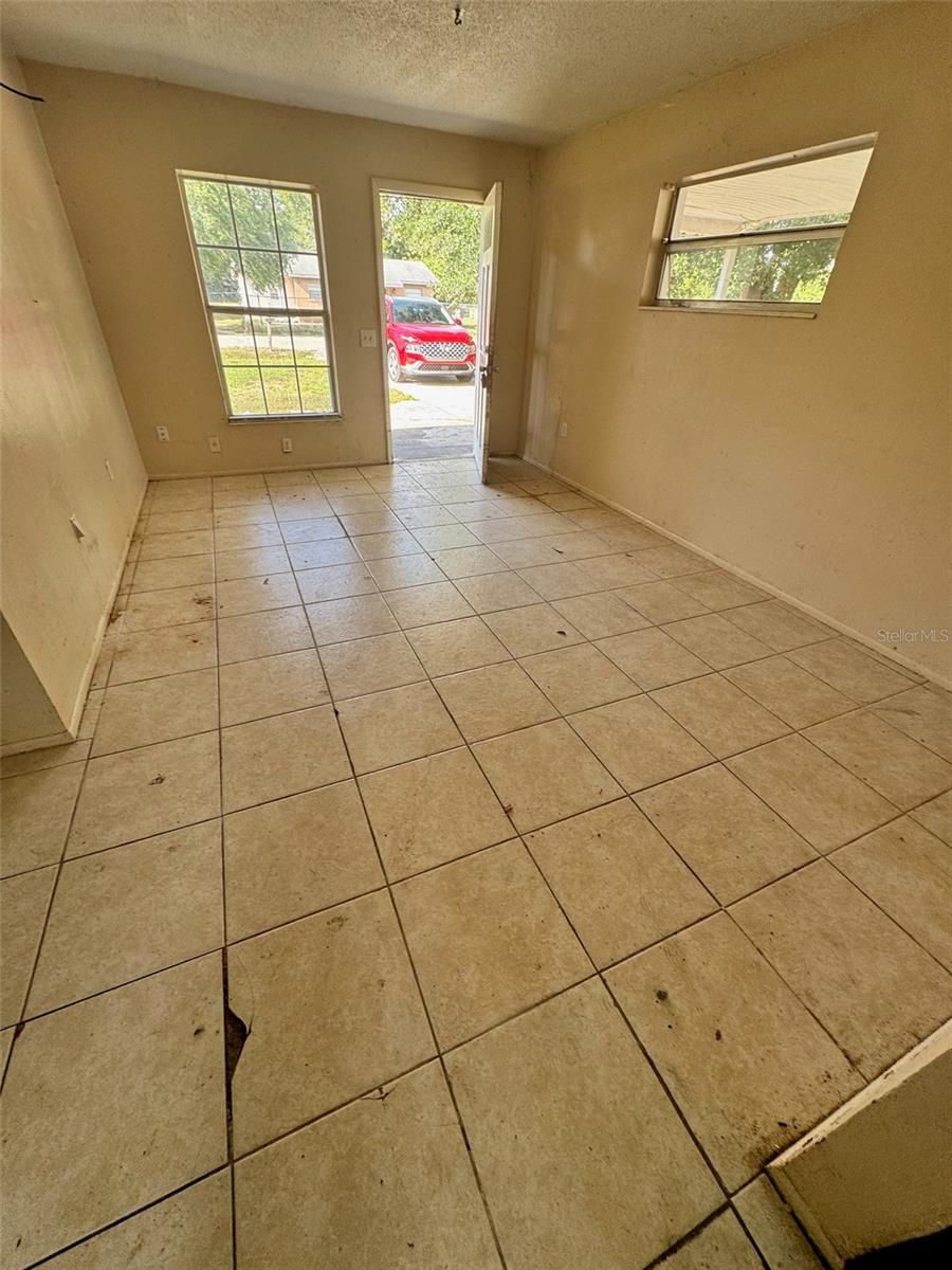 128 11TH WAHNETA STREET W