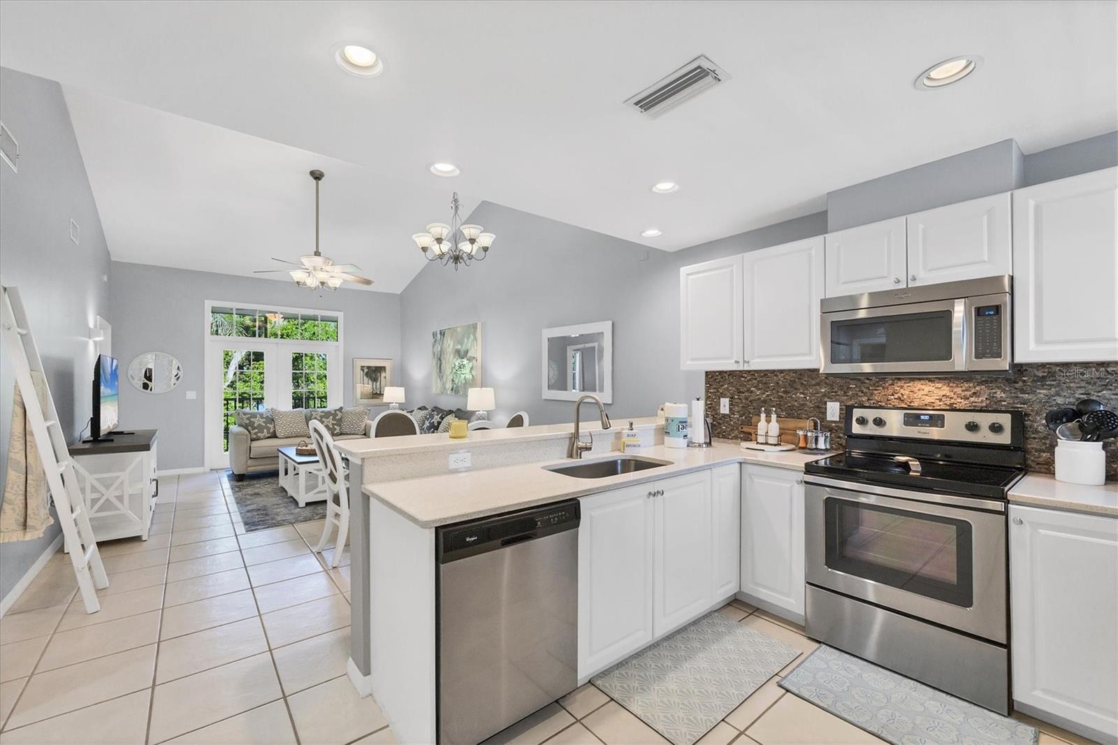 BOLLETTIERI RESORT VILLAS IV - Residential Lease