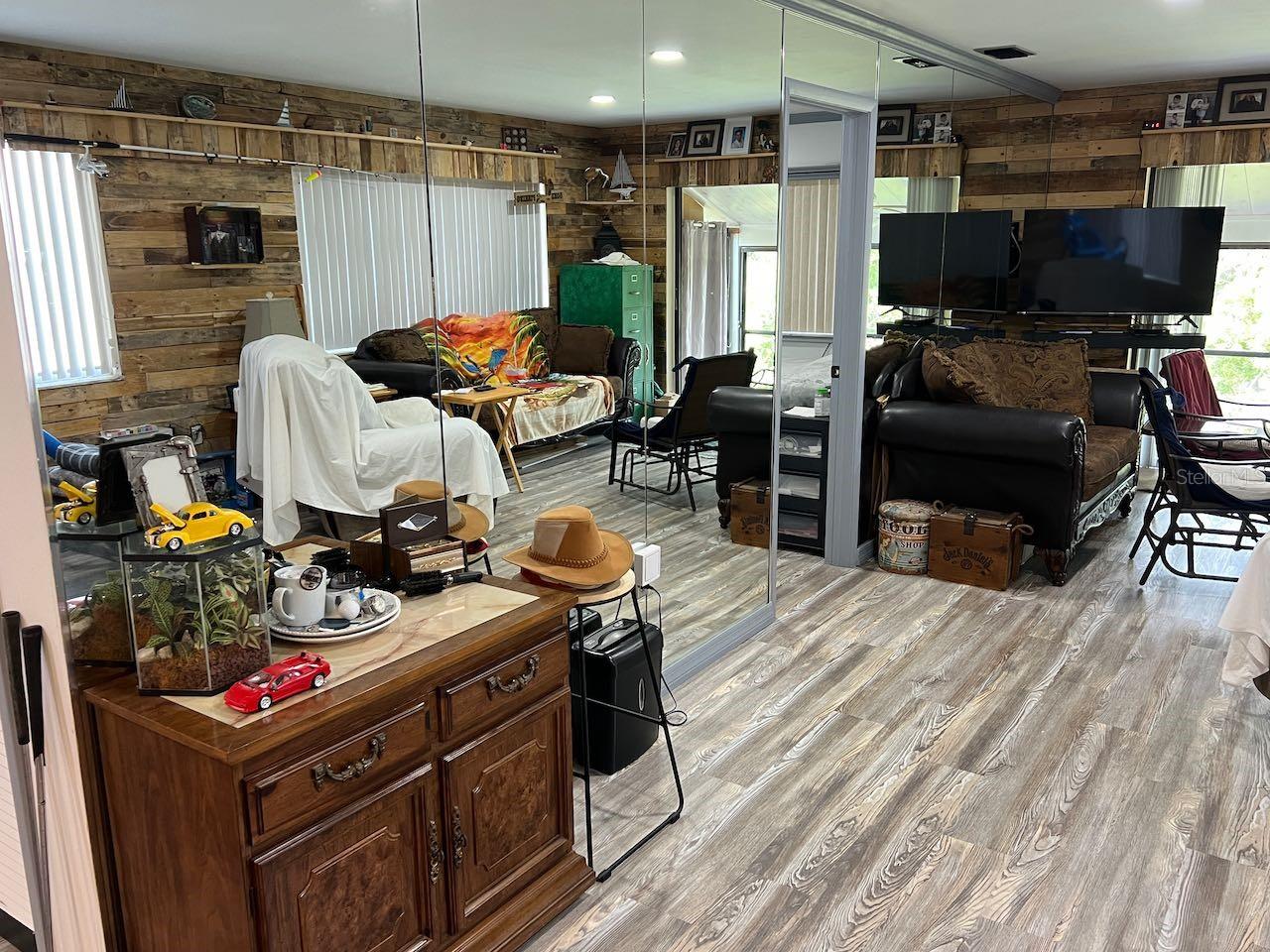 BEACON WOODS VILLAGE - Residential