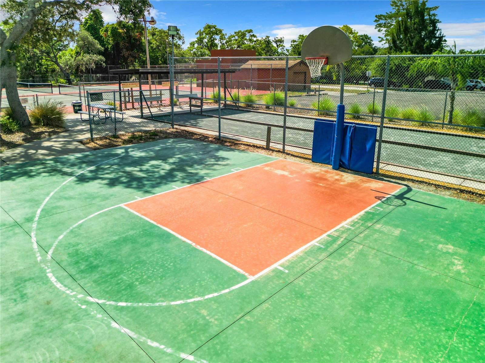 BEACON WOODS VILLAGE - Residential
