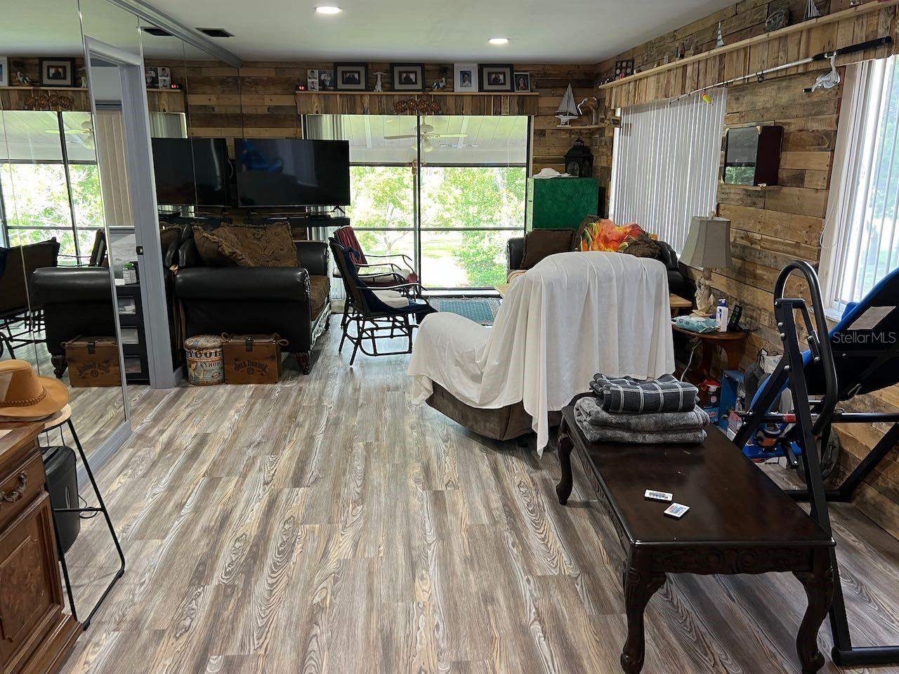 BEACON WOODS VILLAGE - Residential