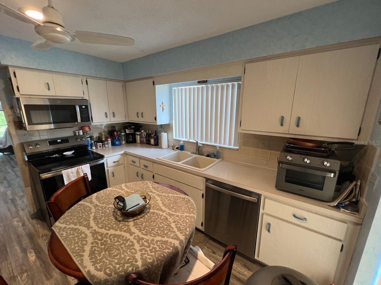 BEACON WOODS VILLAGE - Residential