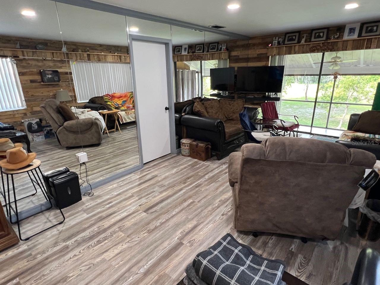 BEACON WOODS VILLAGE - Residential