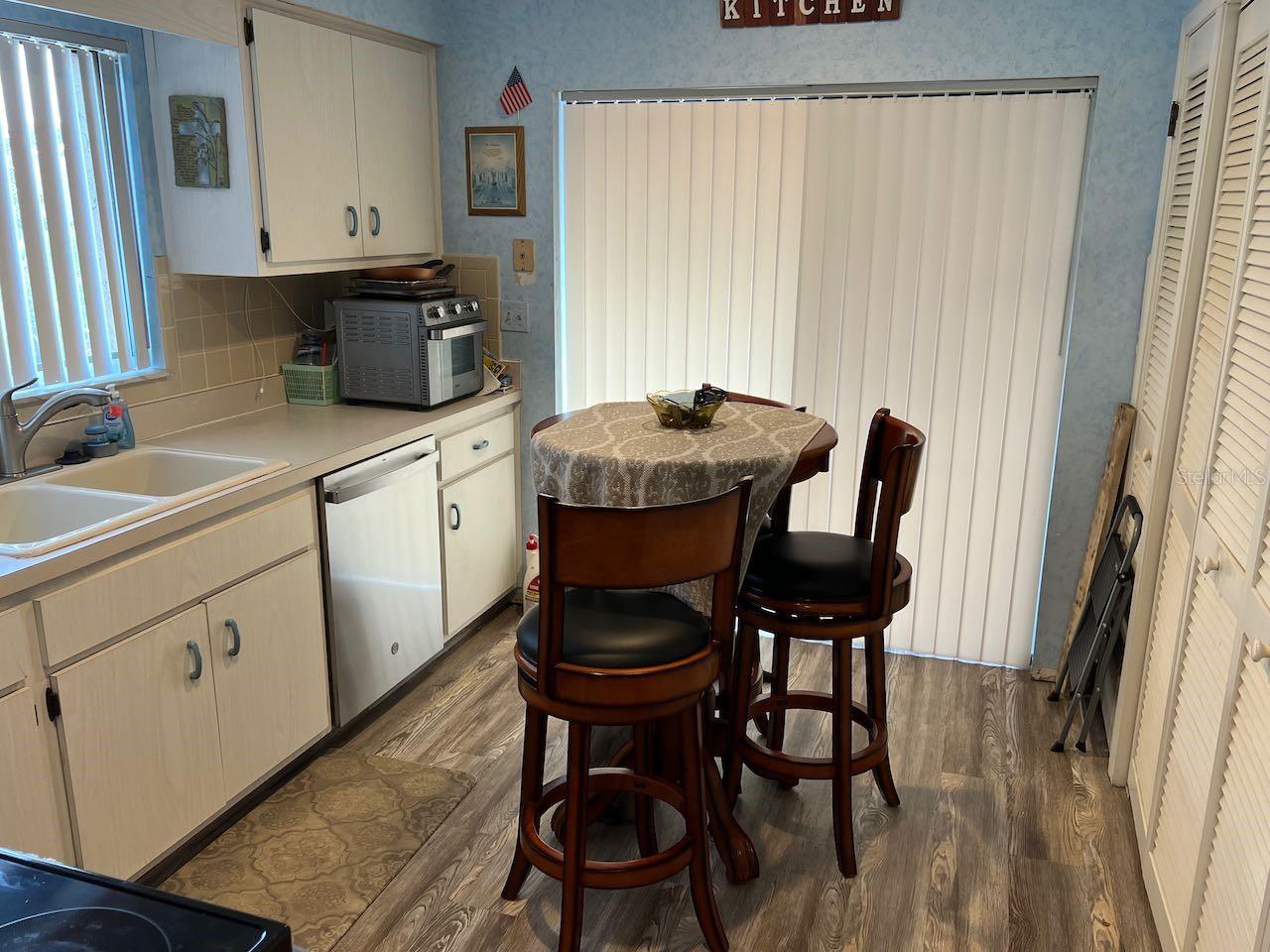 BEACON WOODS VILLAGE - Residential