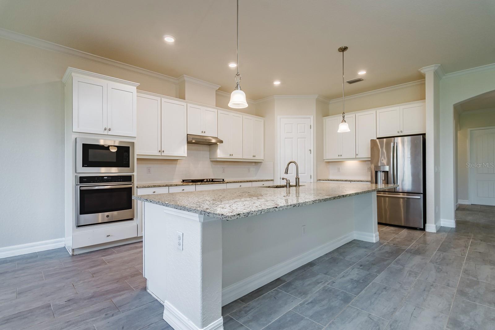 ARBOR GRANDE - Residential Lease