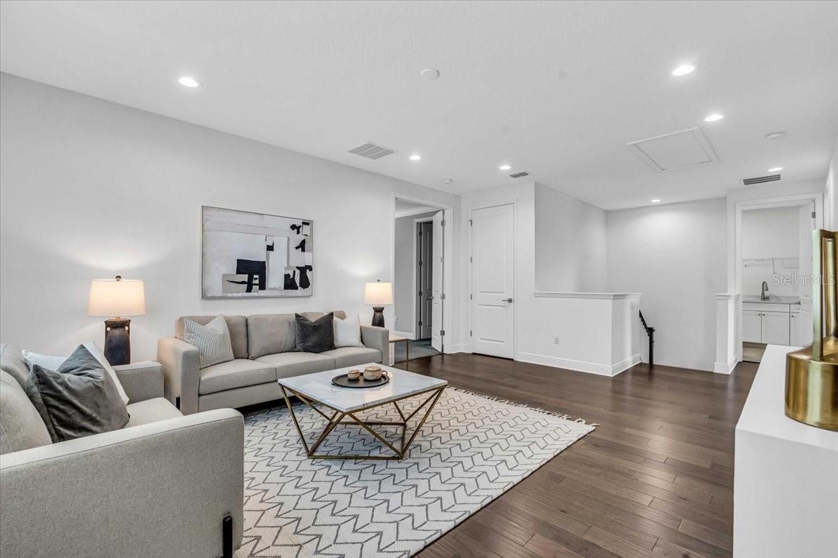 MADIGAN PARK SUB - Residential Lease