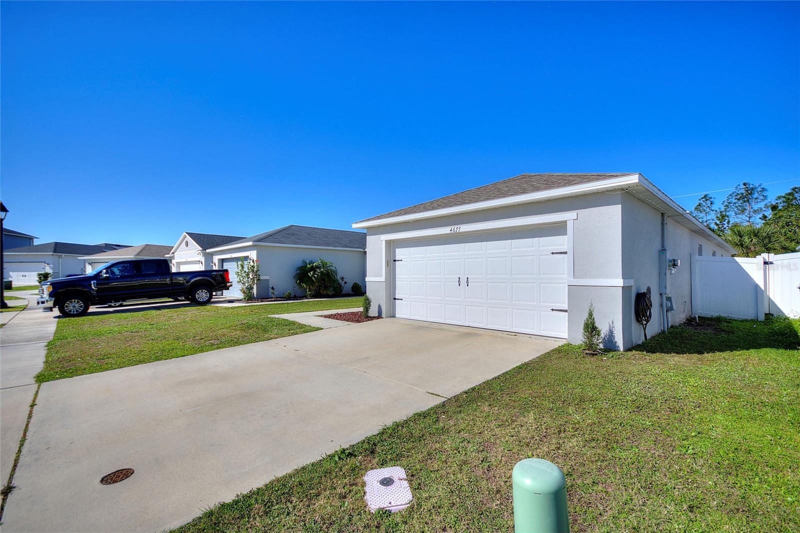 4677 GLENCREST LOOP