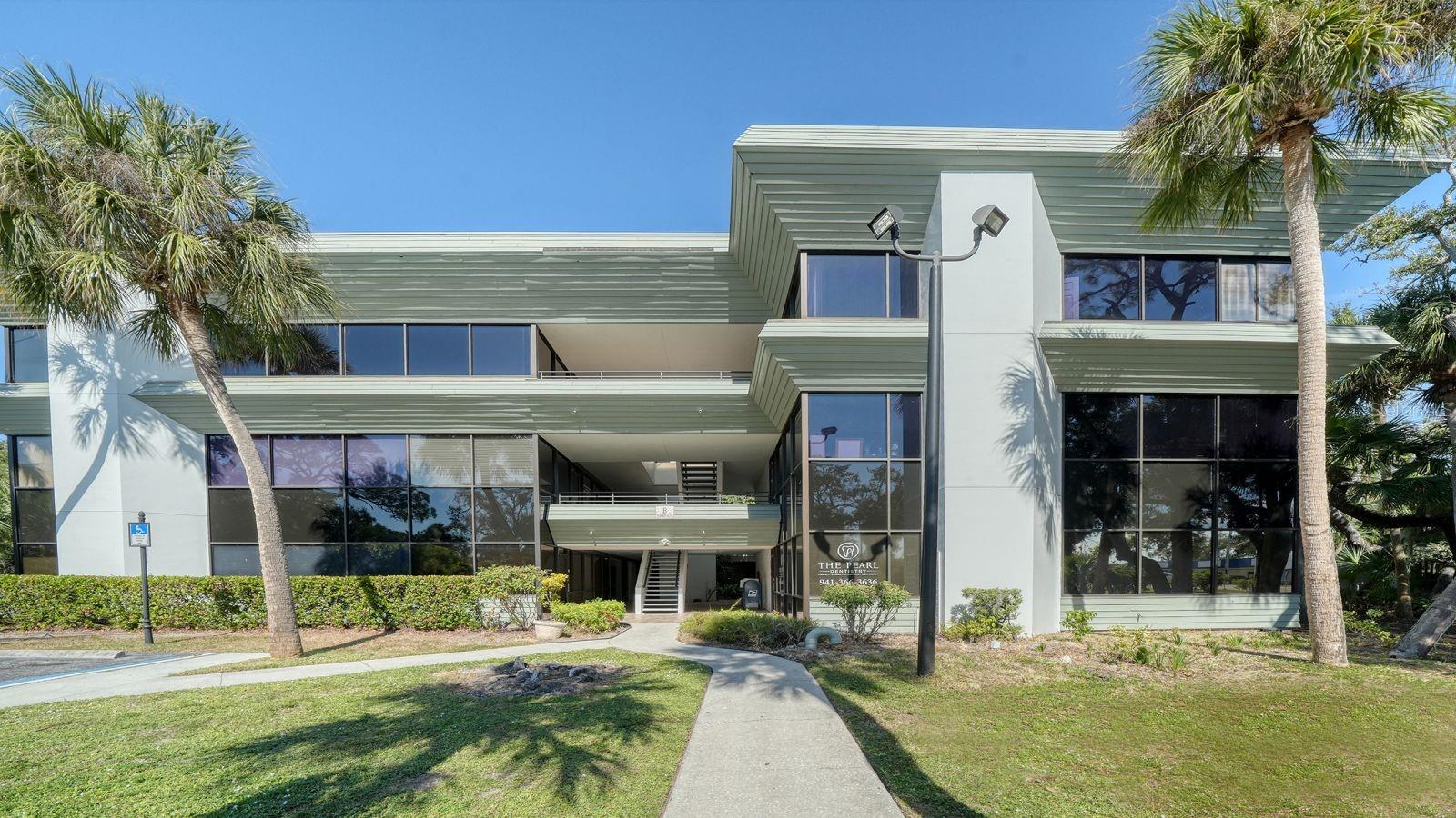 SEVEN VISTAS OFFICE PARK - Commercial Sale