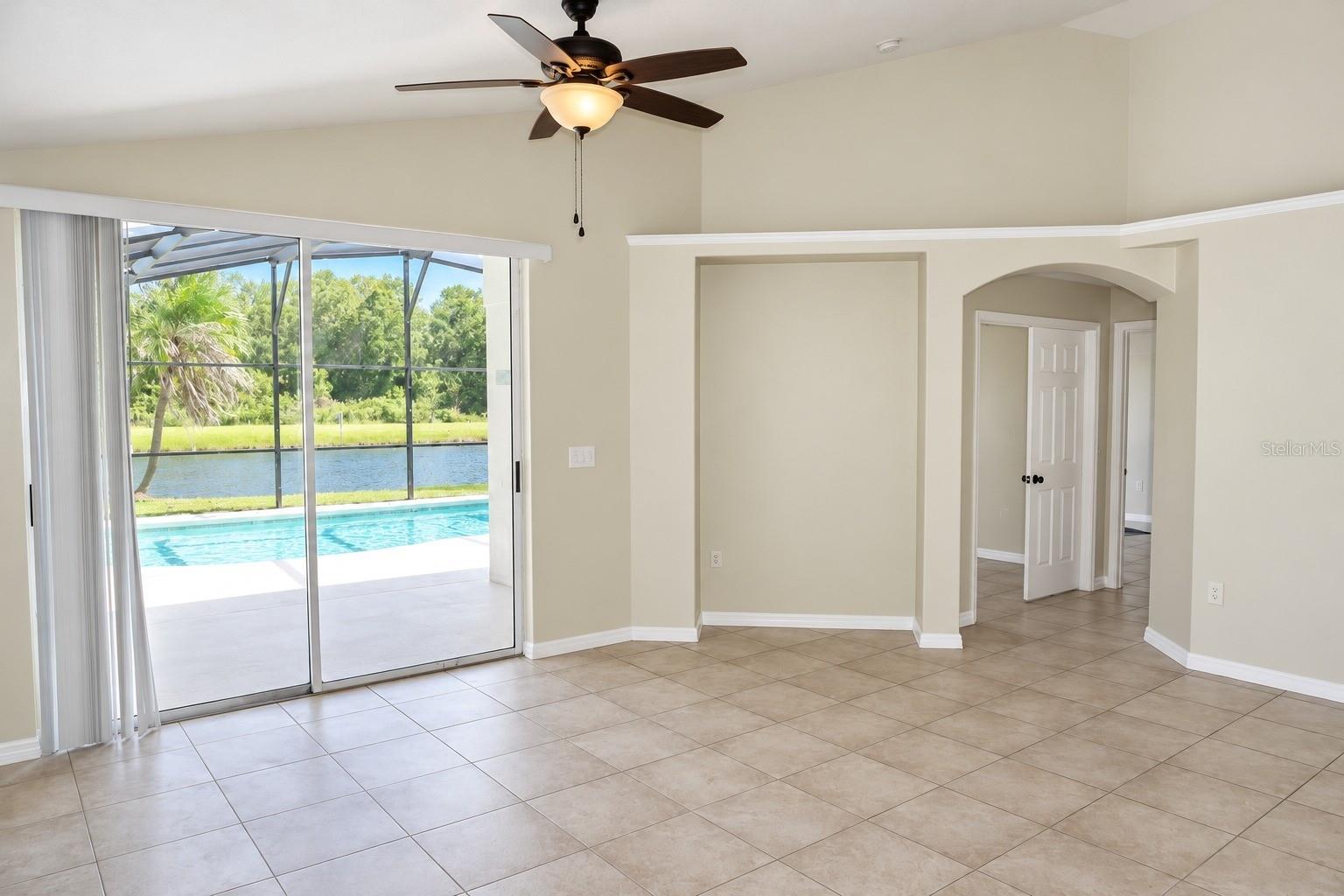 533 EAGLE POINTE S