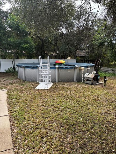 A home in LAKE WALES