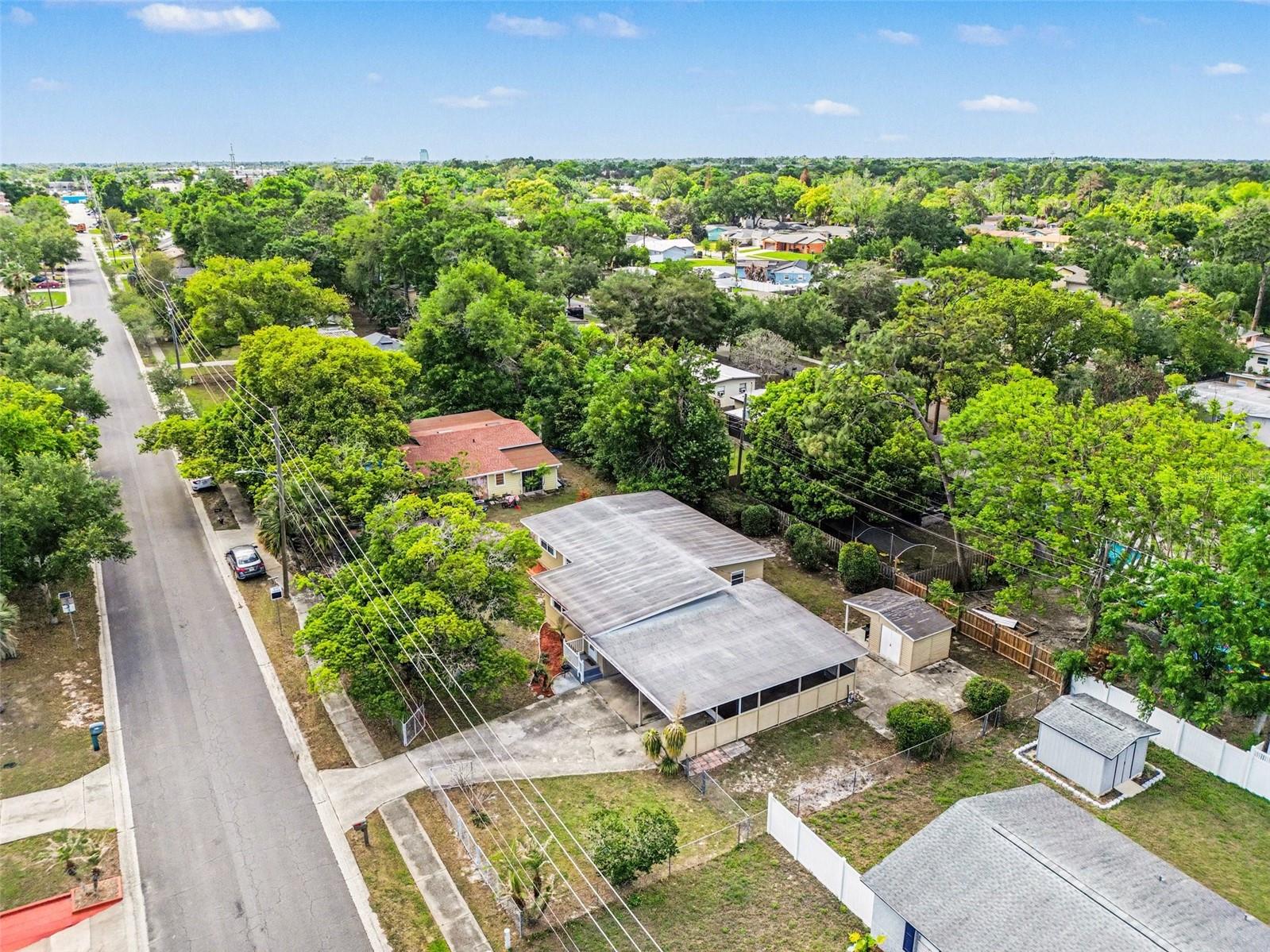 QUEENS MIRROR SOUTH - Residential