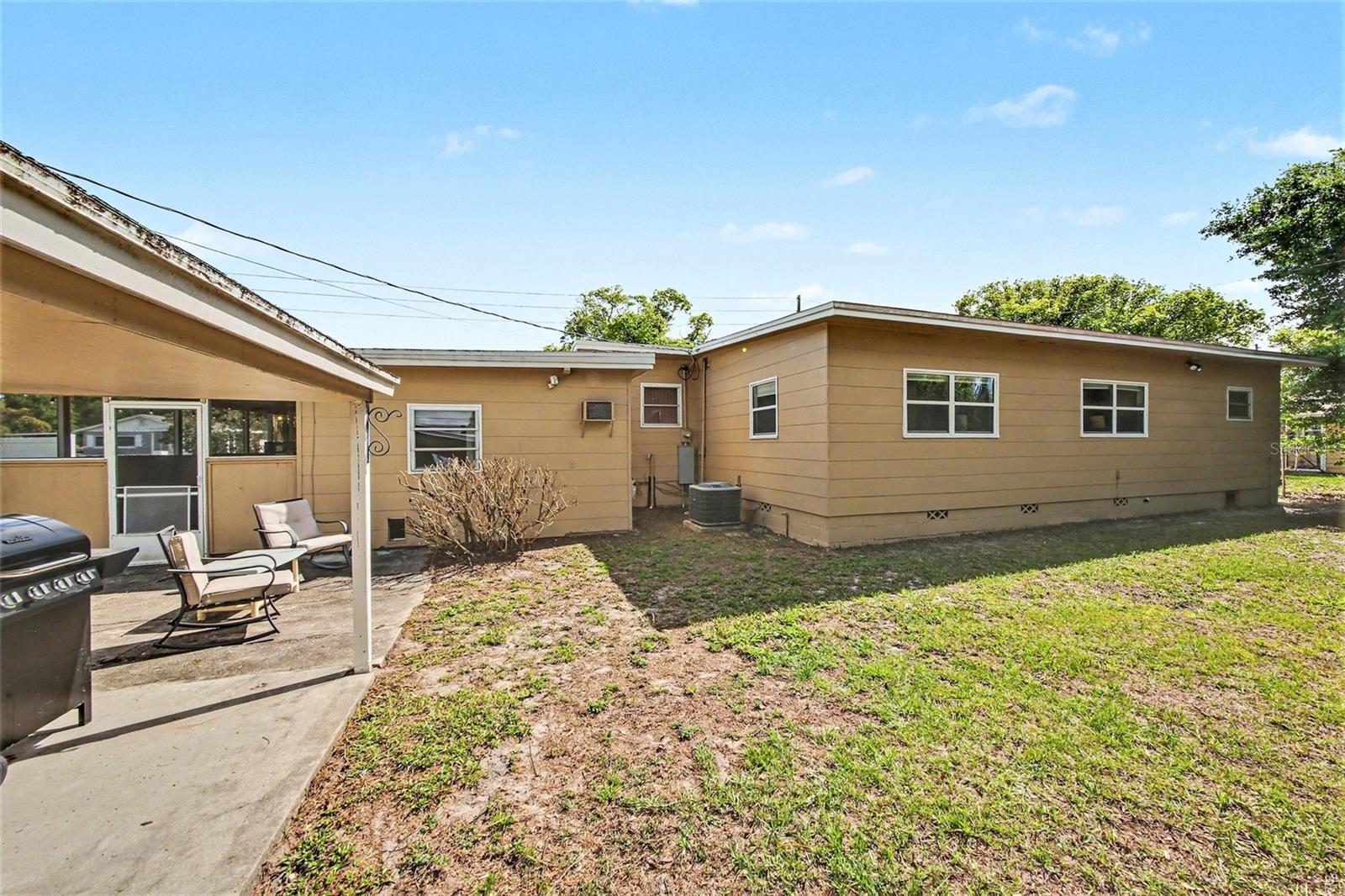 QUEENS MIRROR SOUTH - Residential