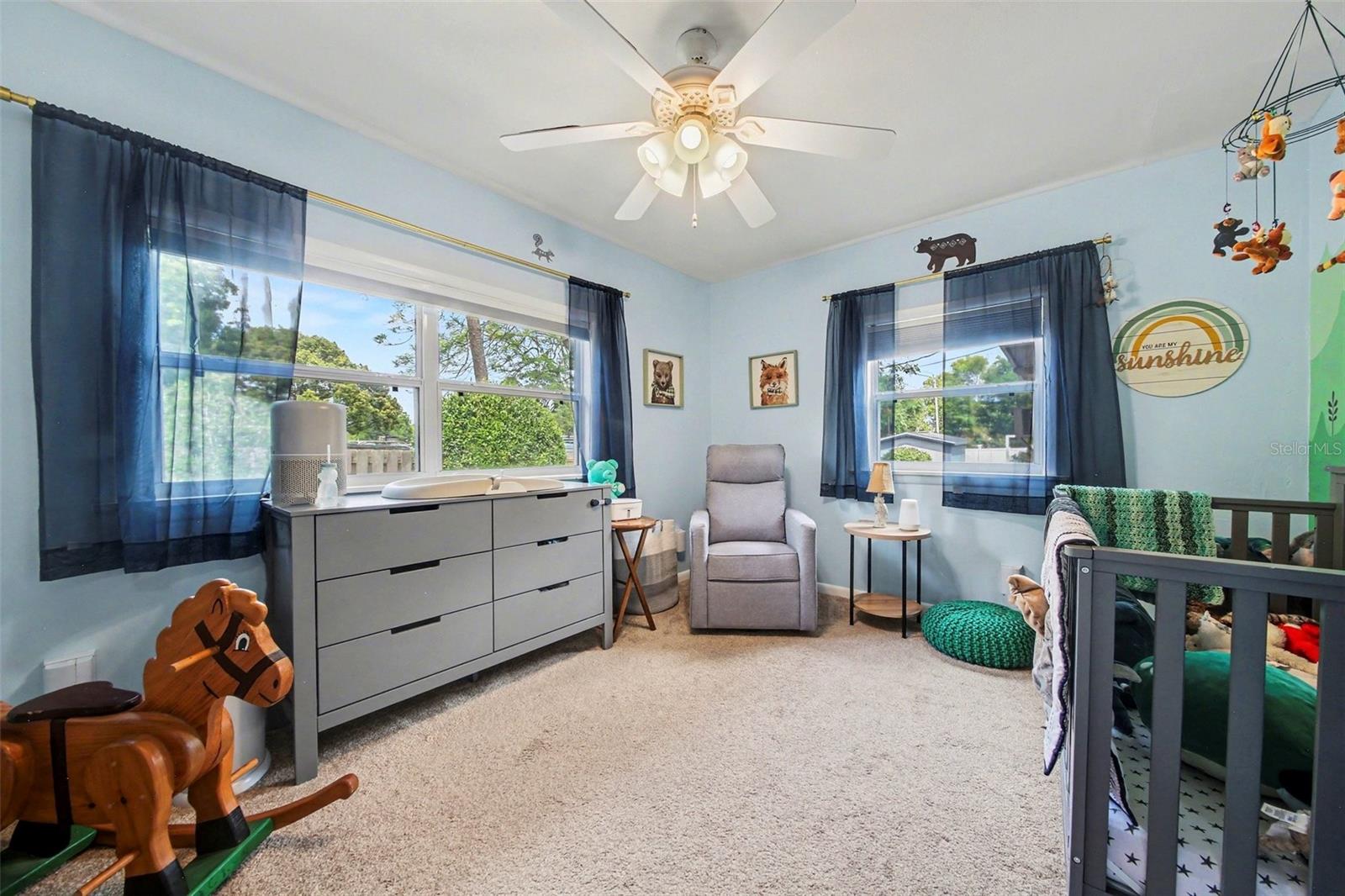 QUEENS MIRROR SOUTH - Residential