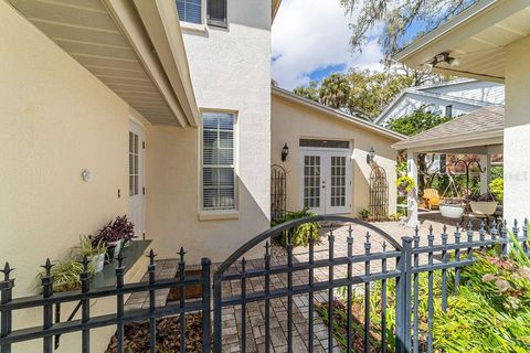 Tiny photo for 905 SE 12th Street, Ocala, FL 34471 (MLS # OM720321)