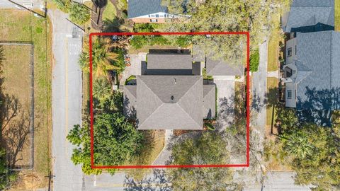 Tiny photo for 905 SE 12th Street, Ocala, FL 34471 (MLS # OM720321)
