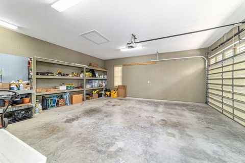 Tiny photo for 905 SE 12th Street, Ocala, FL 34471 (MLS # OM720321)