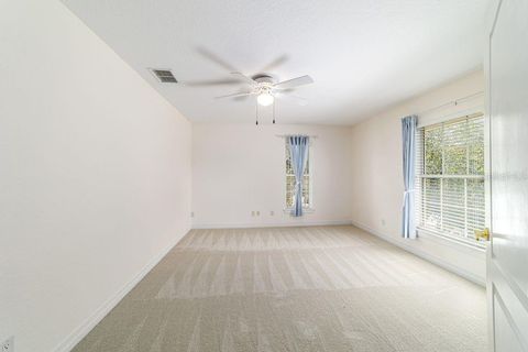 Tiny photo for 905 SE 12th Street, Ocala, FL 34471 (MLS # OM720321)