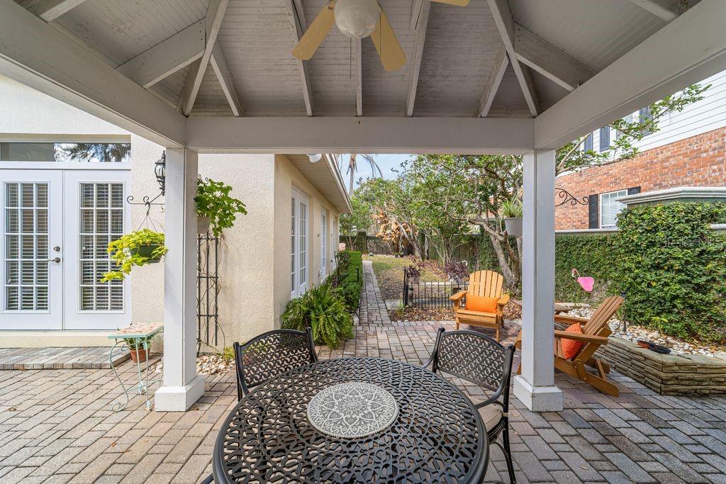 GLENVIEW - Residential