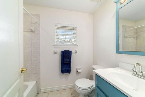 Tiny photo for 905 SE 12th Street, Ocala, FL 34471 (MLS # OM720321)