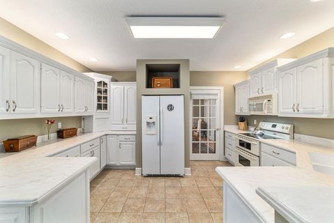 Tiny photo for 905 SE 12th Street, Ocala, FL 34471 (MLS # OM720321)