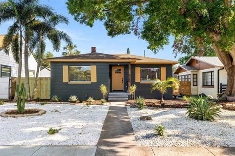 Photo of 3228 7th Avenue N, St Petersburg, FL 33713 (MLS # TB8373799)