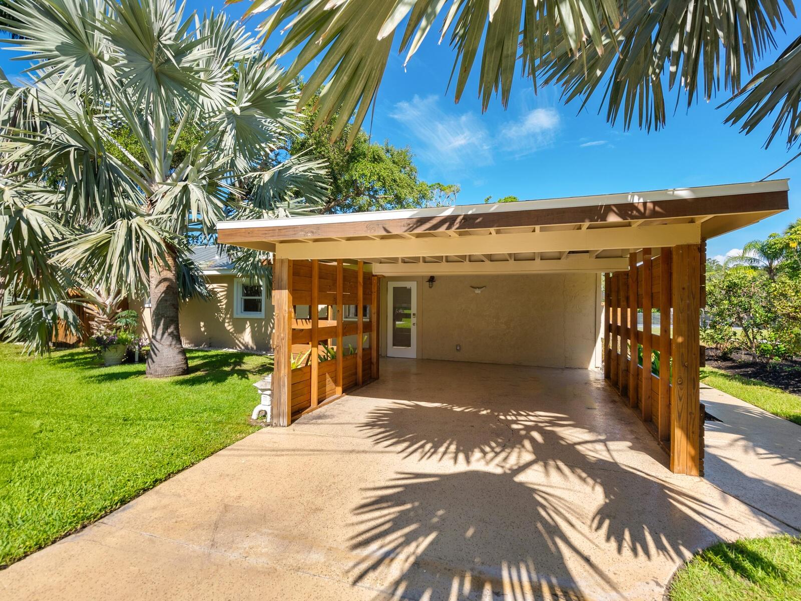 Don't miss this recently renovated, waterfront cottage, set along a deep stretch of Phillippi Creek with dock permit in hand. This charming two bedroom home is located on a large, centrally located lot and is now available for the first time in over 34 years! Features include a new metal roof, new paint, new kitchen and updated baths! A perfect spot for retirement, as a starter home or a new build.
It's at the very end of the street, so you'll never have any traffic except for yourself and your guests. Watch tarpon roll while manatees swim by or take a boat ride along one of the prettiest natural waterways in the area. You'll also enjoy the abundant bird life along this quiet, wooded and peaceful location.
Additional large lot available next door, to form a family compound or build two new homes. Your choice!
