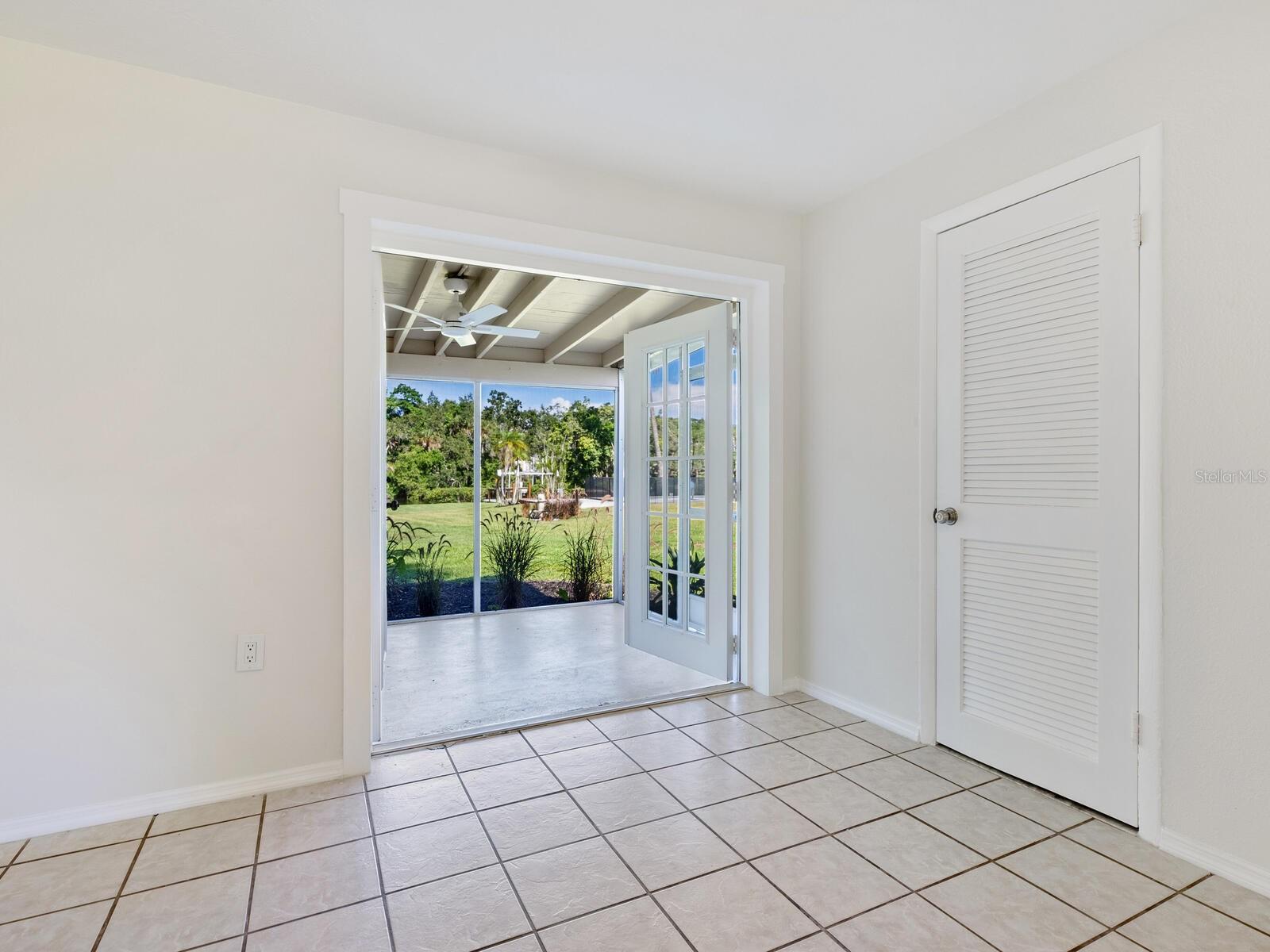 PHILLIPPI LAKE - Residential
