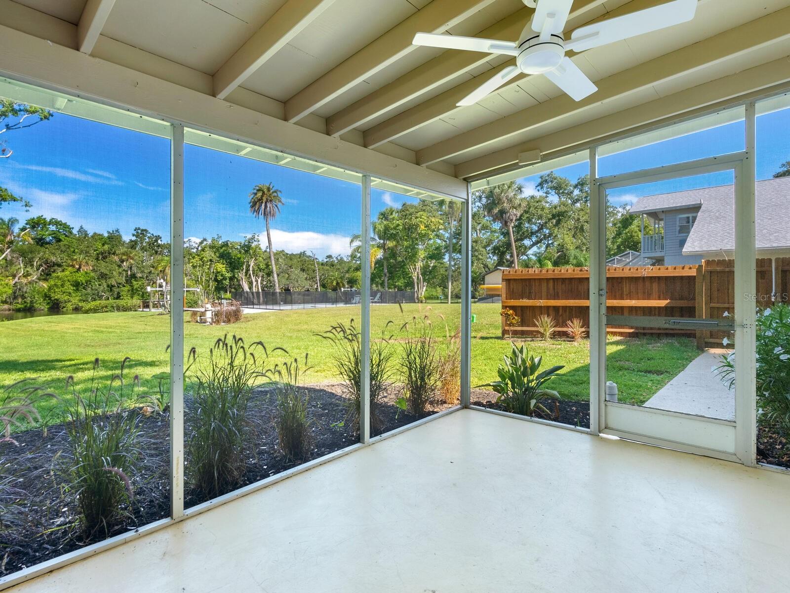 PHILLIPPI LAKE - Residential