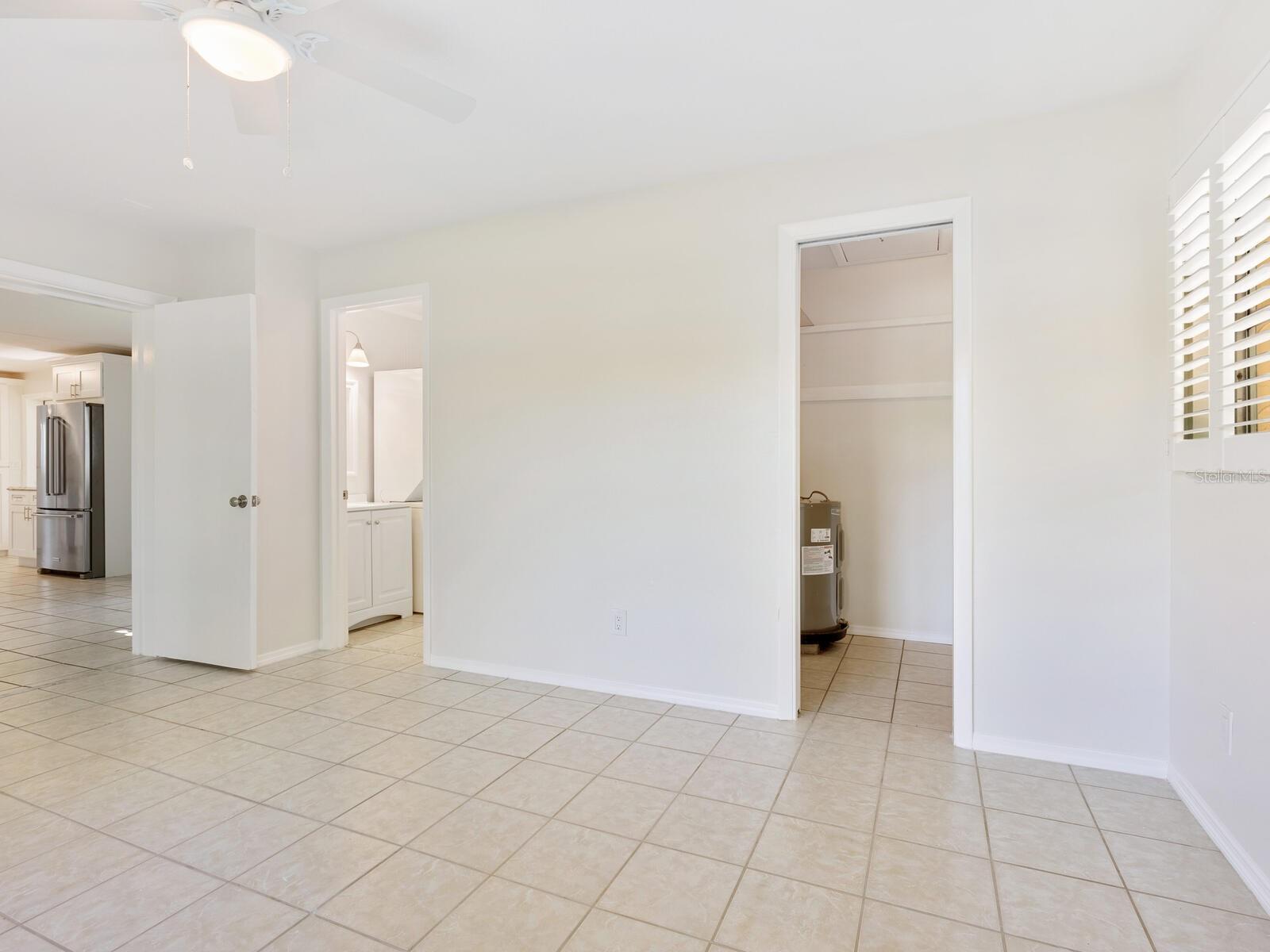 PHILLIPPI LAKE - Residential
