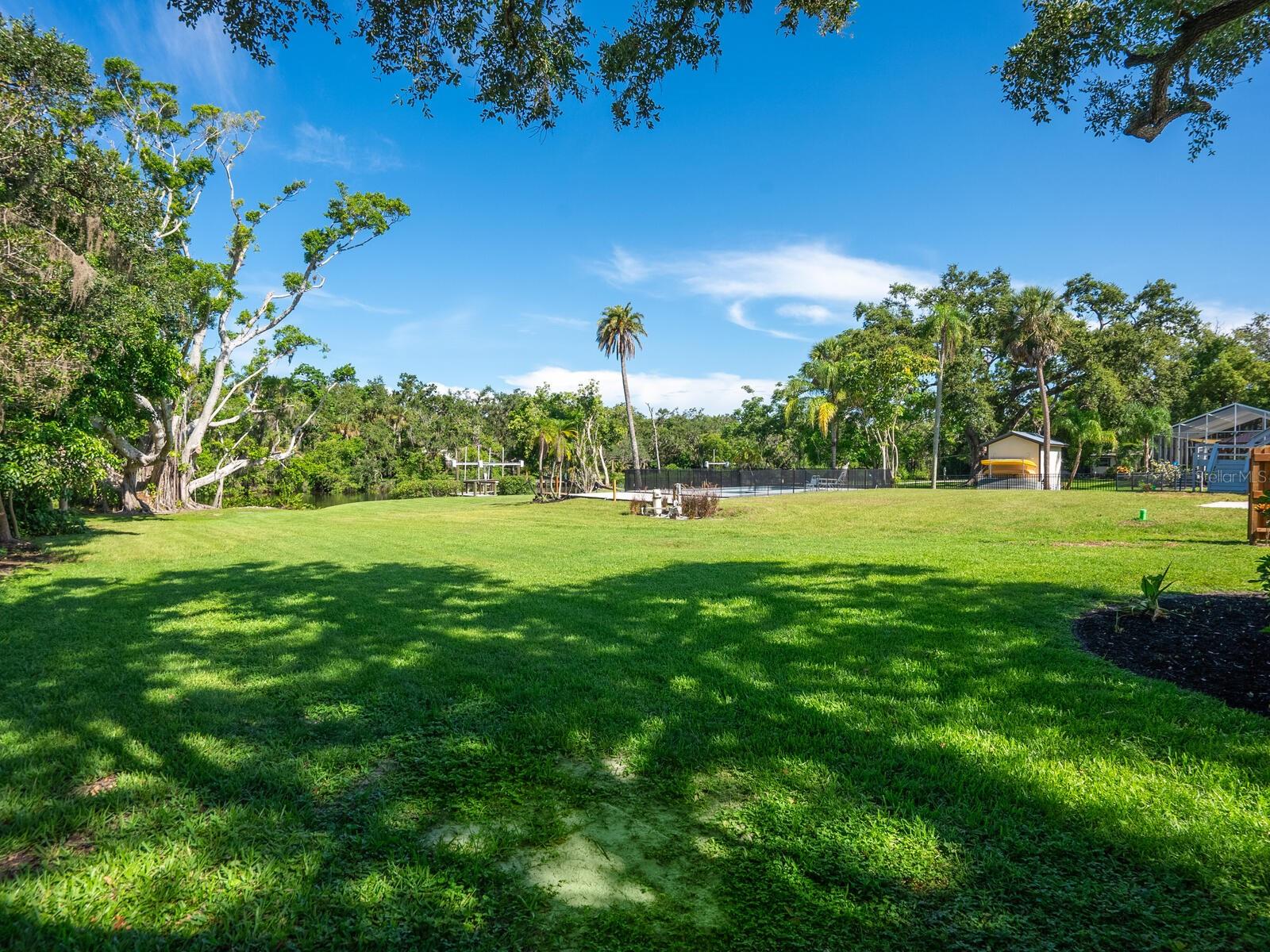 PHILLIPPI LAKE - Residential