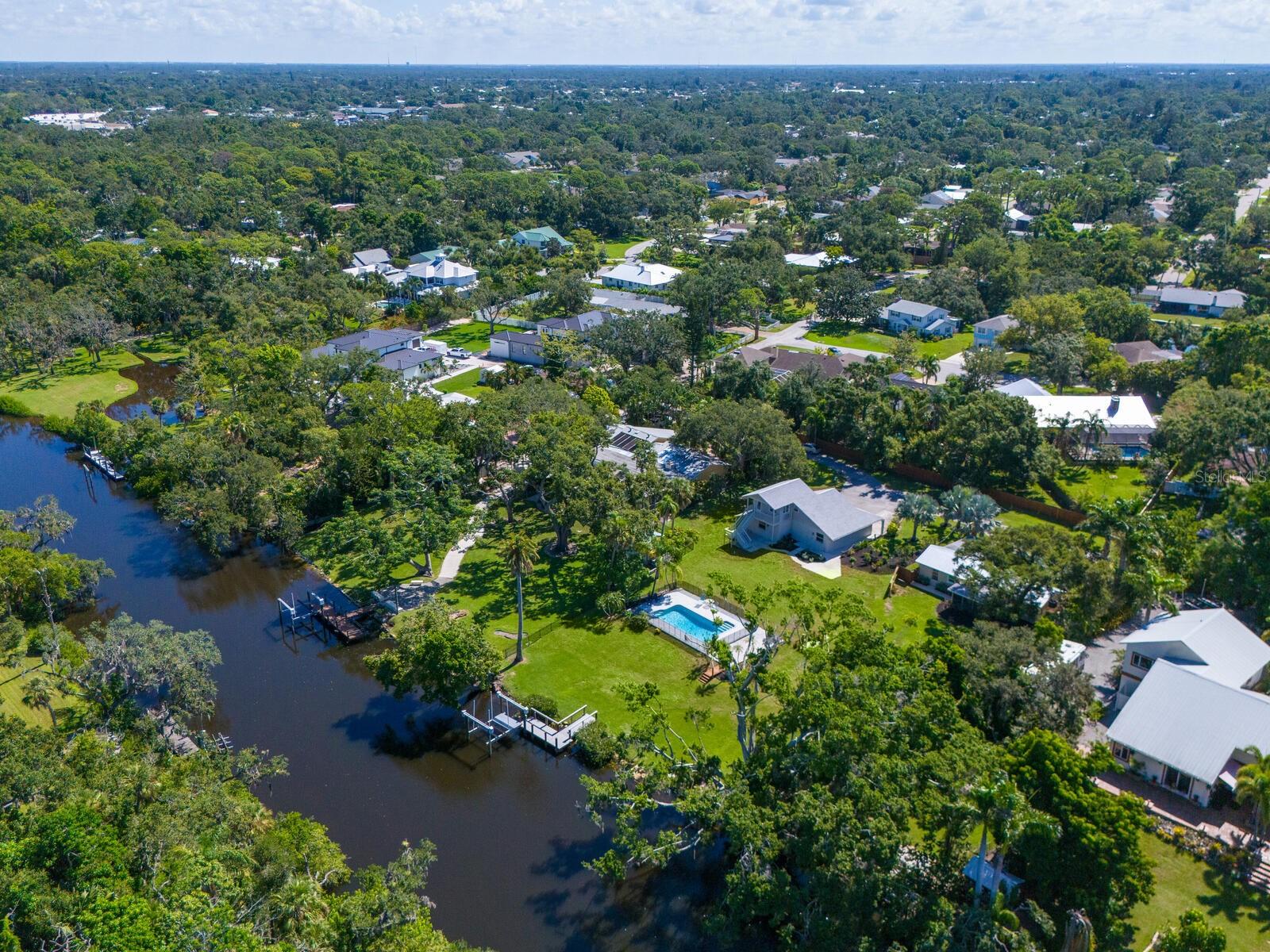PHILLIPPI LAKE - Residential