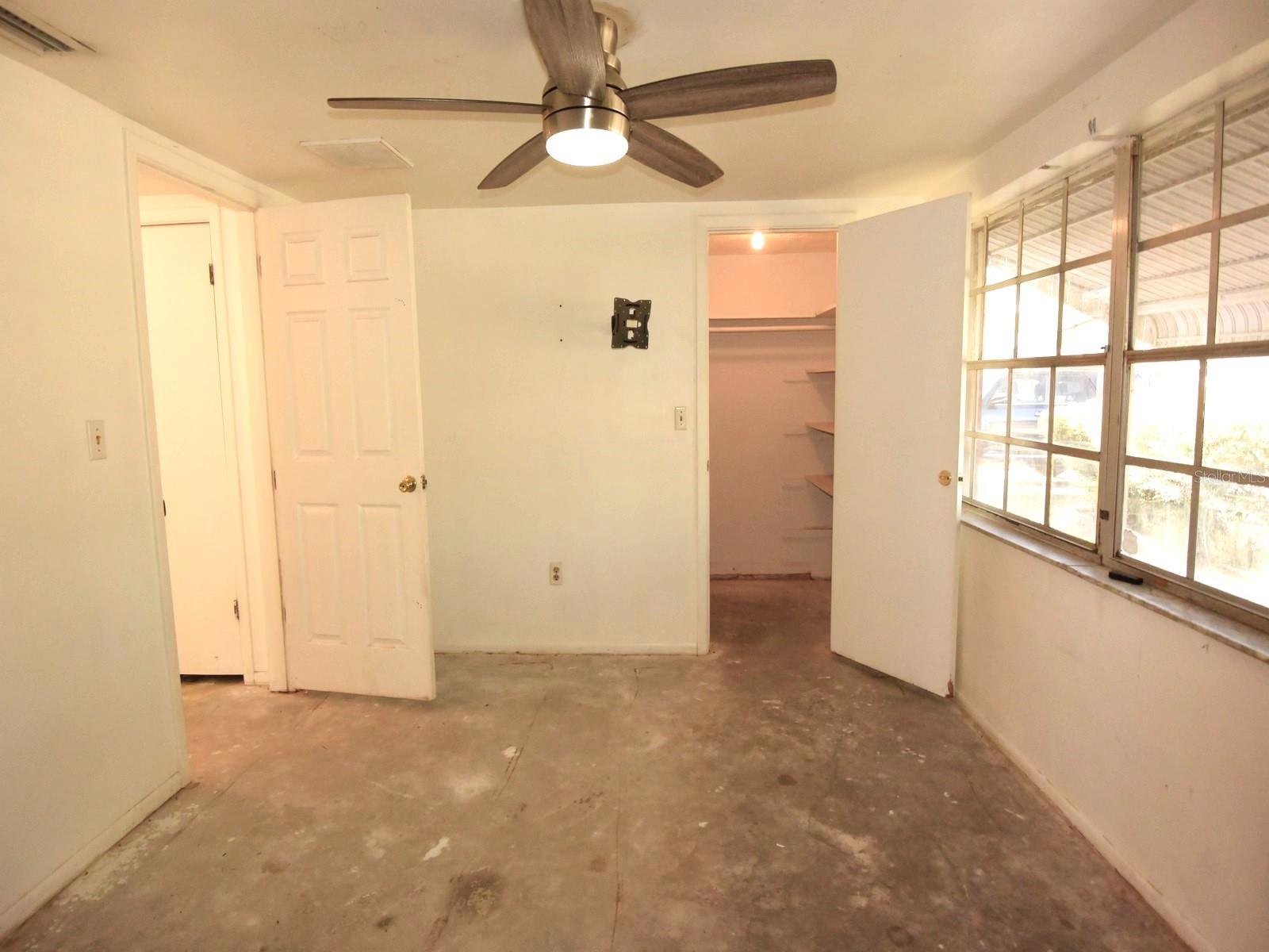 BEACON SQUARE - Residential