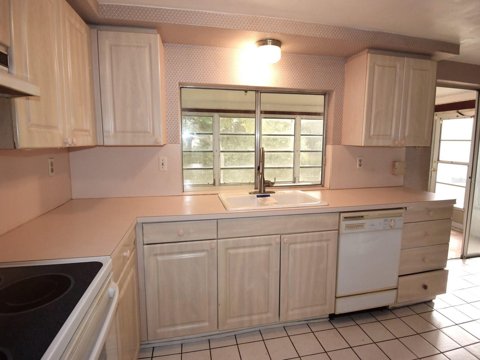 BEACON SQUARE - Residential