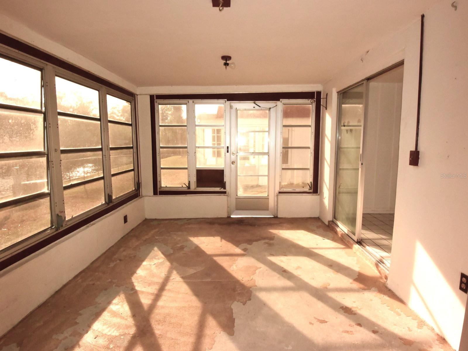 BEACON SQUARE - Residential