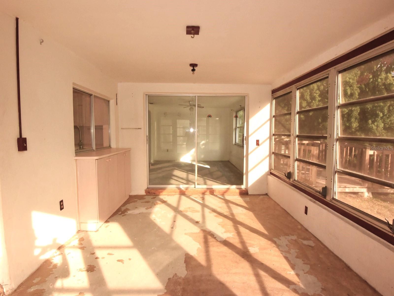 BEACON SQUARE - Residential