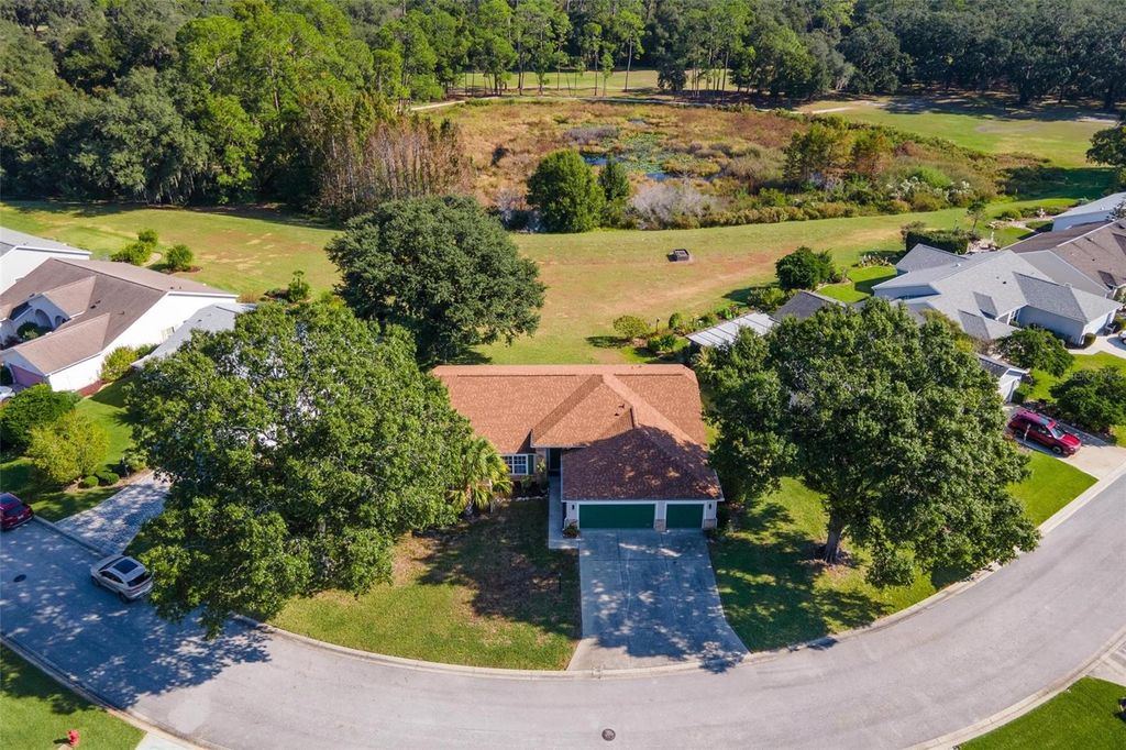 Photo of 25440 Crestwater Drive, Leesburg, FL 34748 (MLS # G5104727)