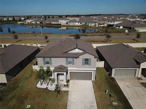 A home in LAKELAND